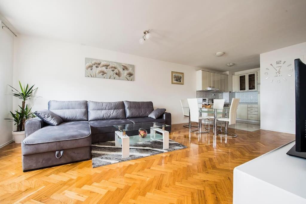 Apartment Jully Podstrana Luaran gambar